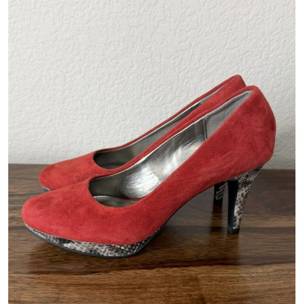 “Bandolino” (Italy) Red Suede Snake print Heels - Size 6.5M 3.5" heel